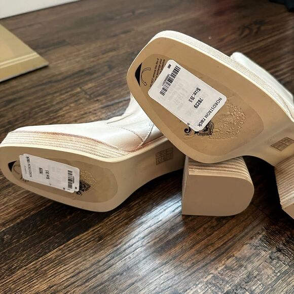 NWT Free People Ruby Platform Boot - Picture 5 of 8